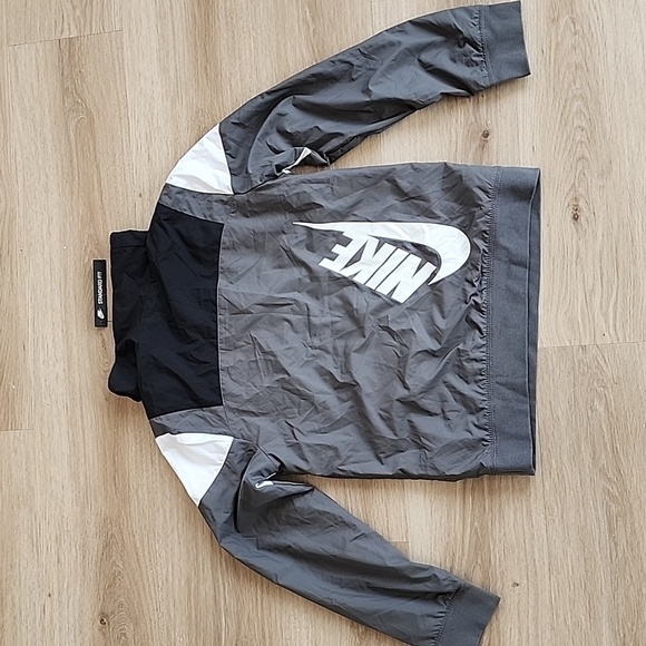 Kids nike Windbreaker pullover Size medium large - Picture 6 of 7